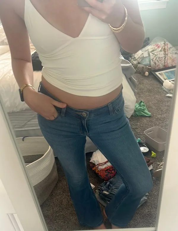 Hollister Low-Rise Bootcut Jeans - Image 2