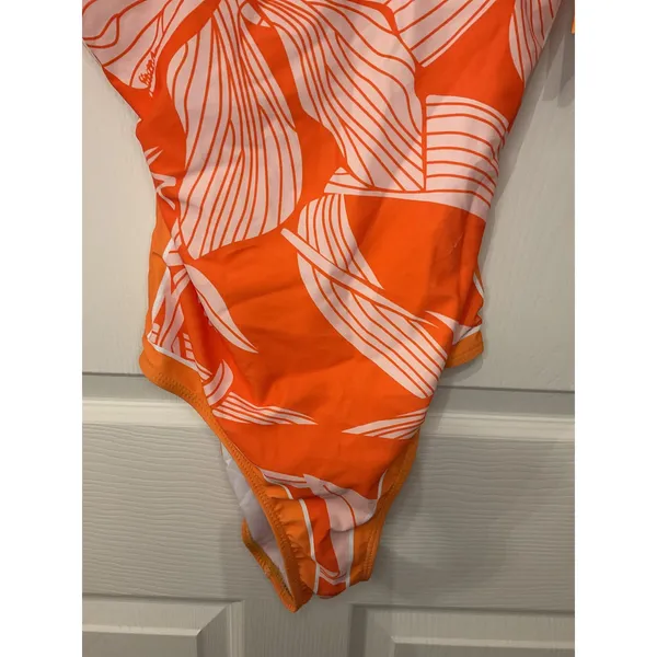 NWOT Orange Tropical Floral One Piece Swimsuit & Sarong Set Size M Resort - Image 5