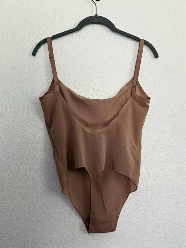 NEW Skims Sheer Sculpt Thong Bodysuit in Sienna Large - Image 3