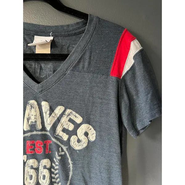 Atlanta Braves Vintage Style Graphic T-Shirt - Image 6
