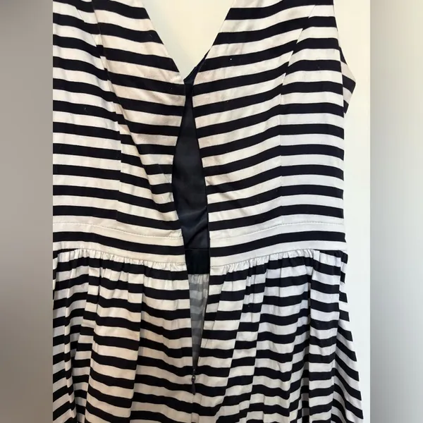 Zara V-Neck Fit and Flare Striped Skater Dress‎ XS - Image 6