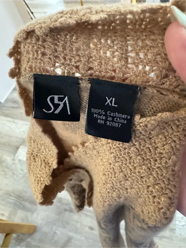 Saks 5th Avenue 100% Cashmere floral brown sweater XL - Image 6