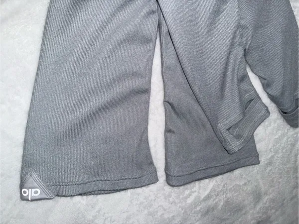 Alo Yoga Heather Gray Ribbed Ballet Leg Warmers Pilates Dance OS - Image 3