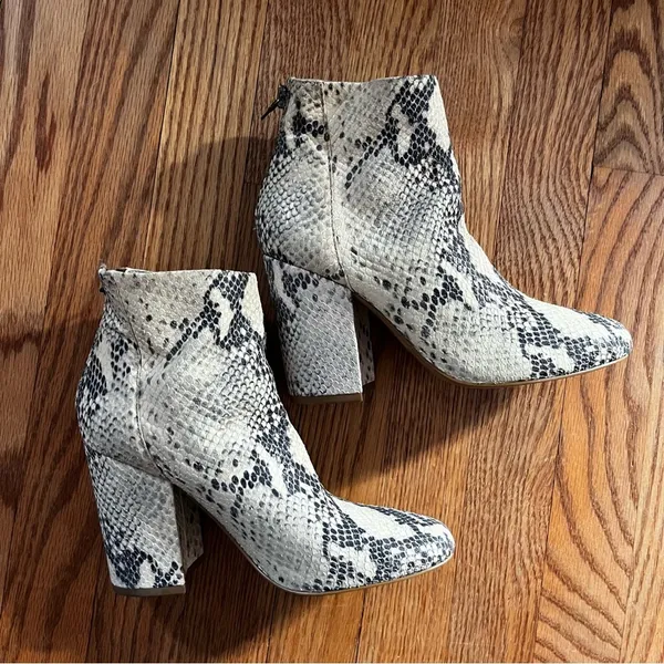 Steve Madden Snakeskin Neutral Booties Block Heel 6.5 Mob Wife Leather Beige - Image 7