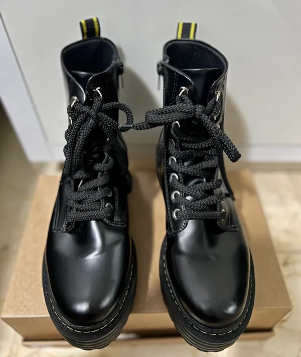 Boutique Ankle boots in black✨ - Image 3
