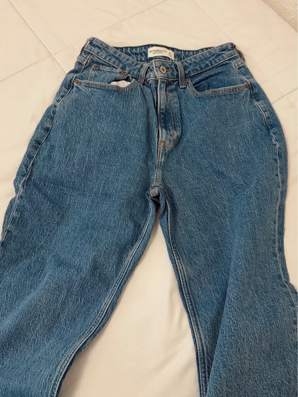 90s Relaxed Abercrombie Jeans - Image 2