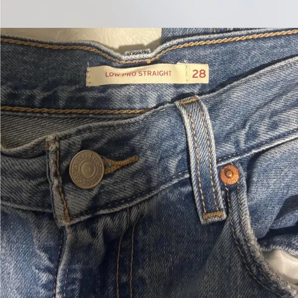 Levi's Classic Blue Women's Jeans - Image 8