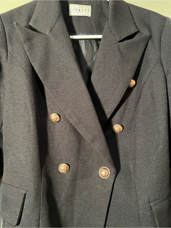 Lioness Women's Sz Medium Double Breasted Blazer with Gold Button Hardware Black - Image 8