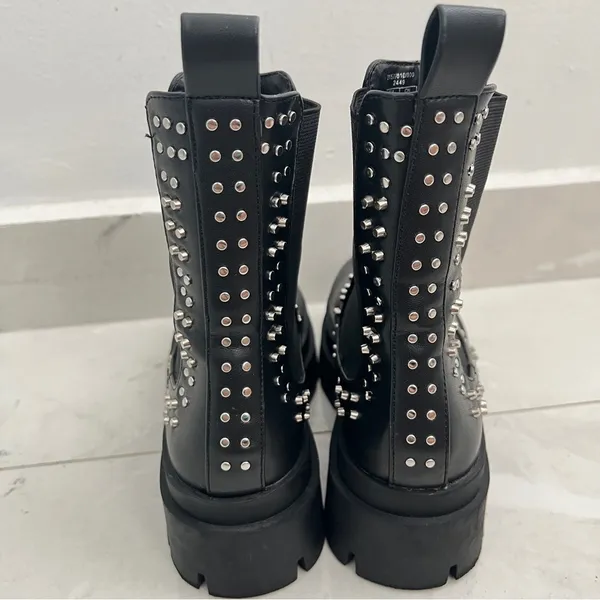 NEW ZARA Studded Chunky Moto Boots Black Chelsea Vegan Leather m size 6 / 36 EU - Image 7