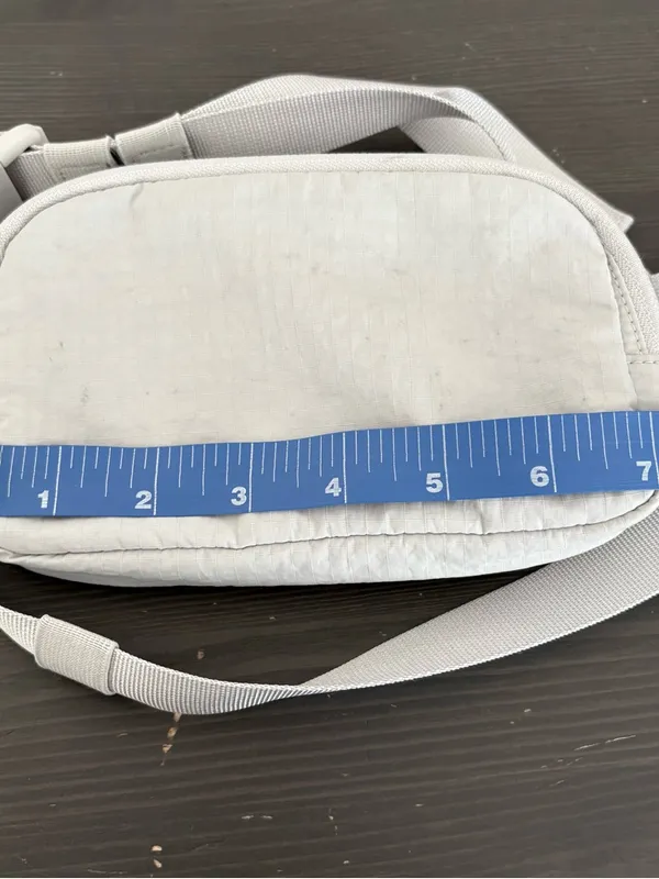 Lululemon Everywhere Belt Bag Mini Ripstop in Vapor/Traverse Grey - Image 9