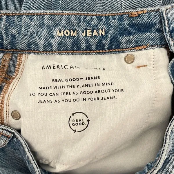 American Eagle Womens Mom Straight‎ Jeans Distressed Light Wash Blue Size 2 Reg - Image 8
