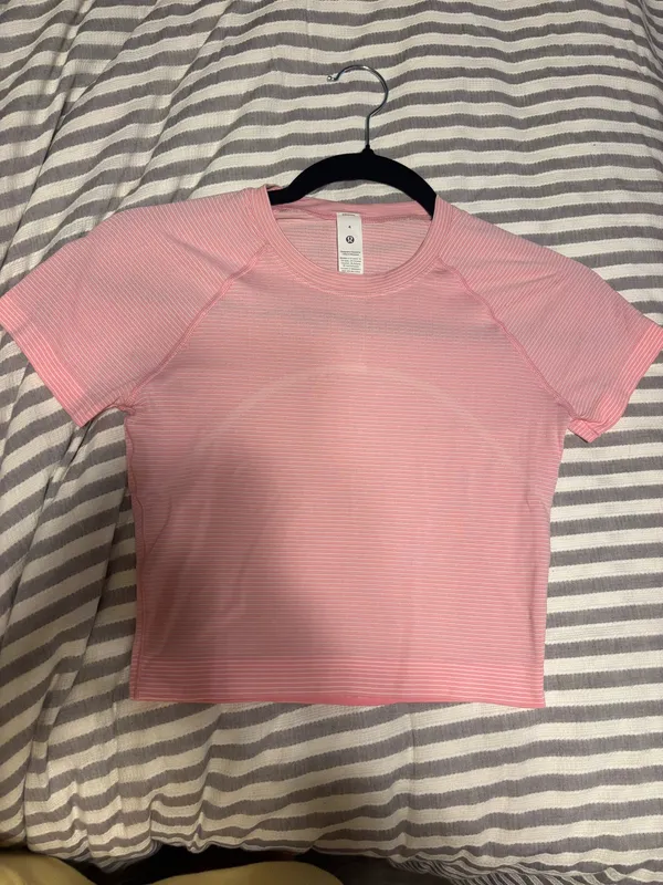Lululemon Swiftly Tech Short Sleeve Cropped Shirt 2.0 - Image 2
