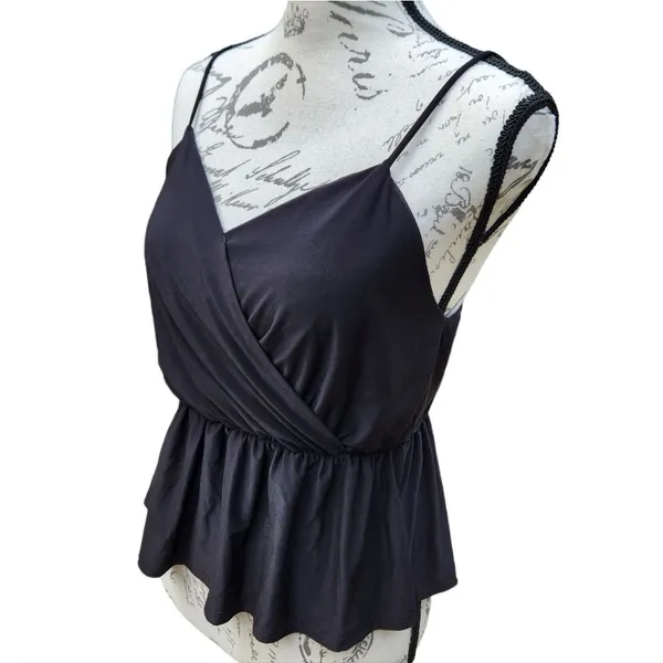 21 Saints -361 NWT Peplum‎ Cami Top Black Medium fits a Small - Image 2