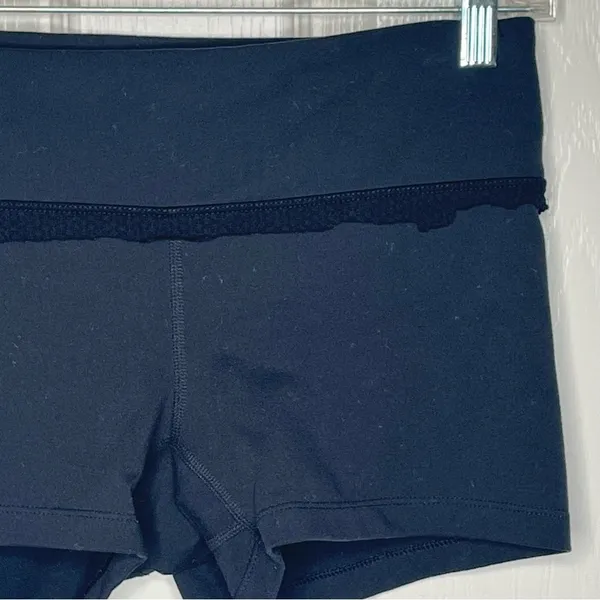 Patagonia Black Short Athletic Shorts Lace Trim Size S - Image 3