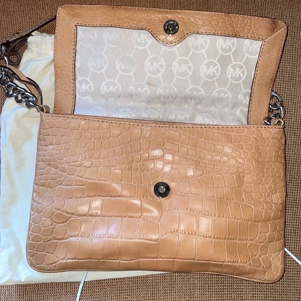Michael Kors oversize clutch - Image 11