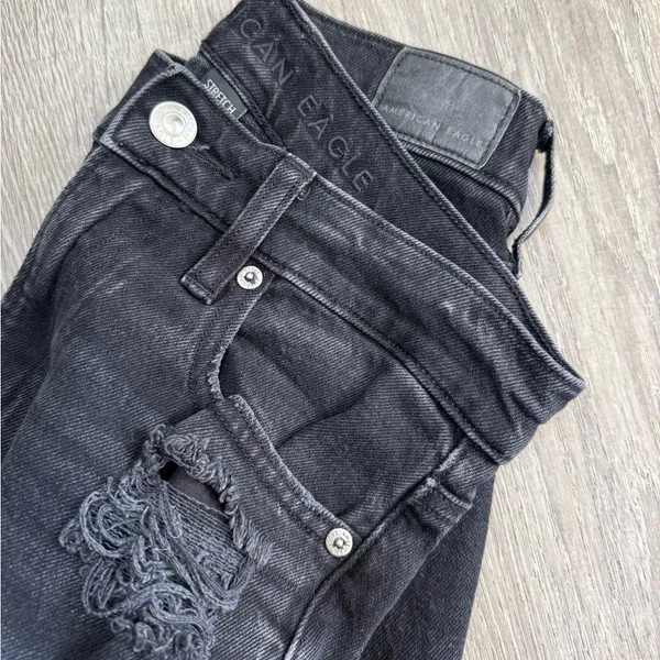 •AMERICAN EAGLE• SUPER HIGH RISE ANKLE STRAIGHT JEANS - Image 2
