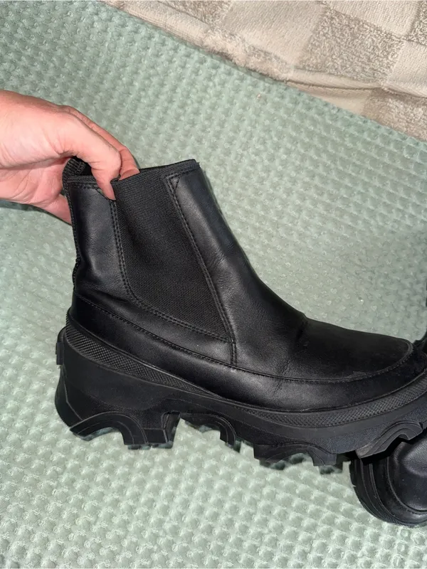 NWOT Sorel Black Chelsea Ankle Boots size‎ 9 - Image 4
