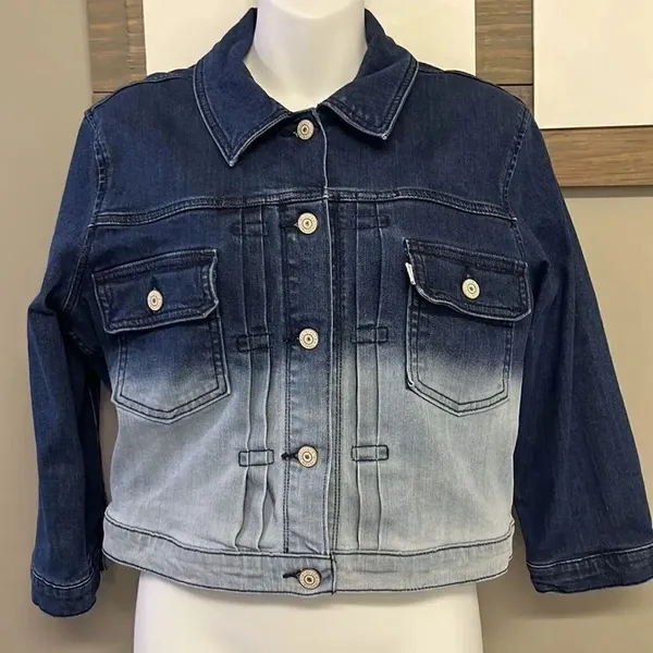 Levi’s Strauss & Co Blue Ombré Cropped 3/4 Sleeve Jean Button Down Jacket- Large - Image 2