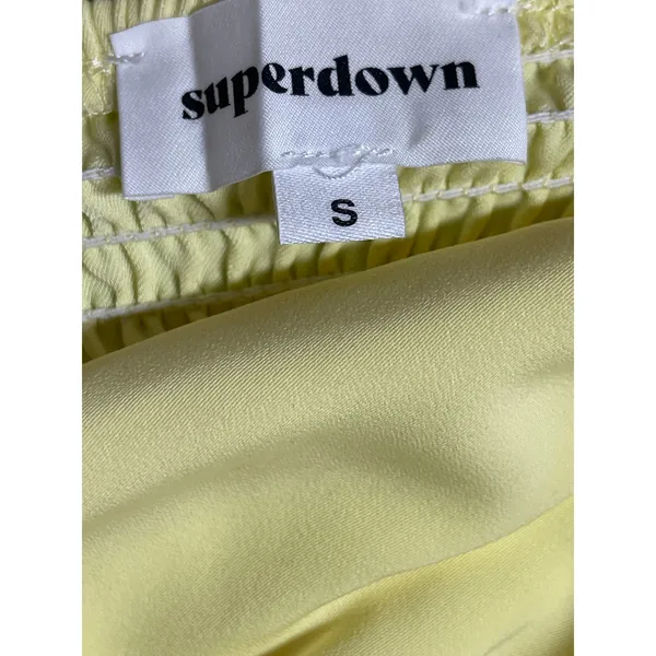 Superdown Yellow Sleeveless Tie Strap V Neck Smocked Tank Cami Crop Top Size S - Image 3