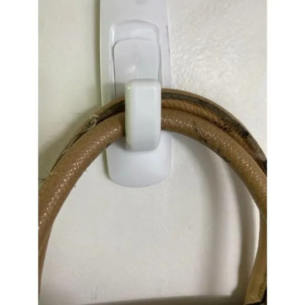 coach medium w adjustable strap tan leather cross - Image 4