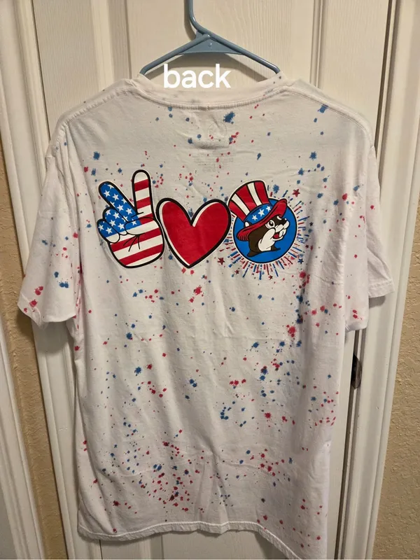 Buc-ee’s 4th of July t-shirt size Large - Image 2