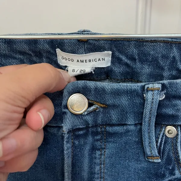 Good American | Good Legs Crop‎ Distressed Denim Jeans in size 8 / 29 stretchy - Image 5