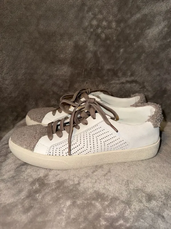 Vince Camuto Myralyn Faux Fur and Leather Sneakers Size 6.5M - Image 4