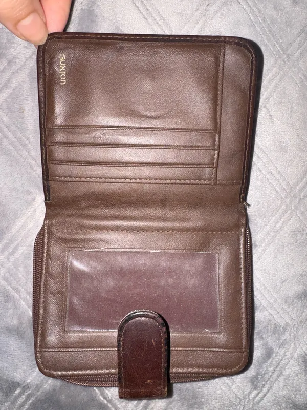 Vintage Buxton Top Grain Cowhide Leather Chestnut Wallet - Image 3