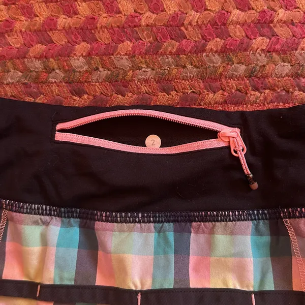 Vtg Lululemon Plaid Speed Shorts Wee Weezy Check - Image 5
