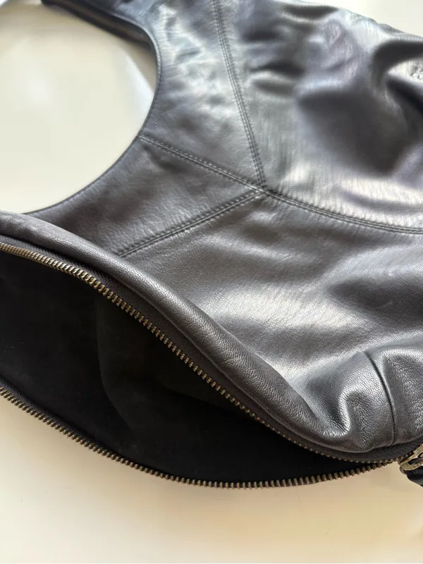 Frye Gina Black Leather Hobo Bag - Image 6