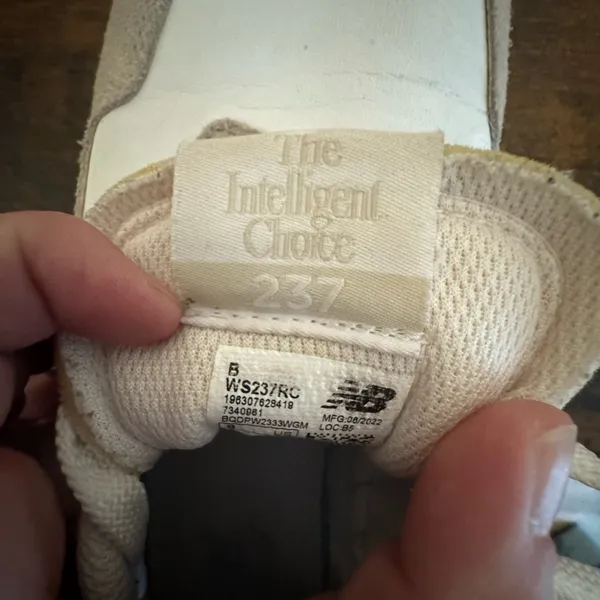 New Balance 237 Cream and Gray sneakers - Image 7