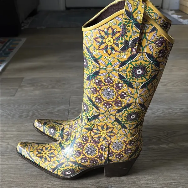 Cowboy Rain Boots - Yellow and Purple Heeled Boots with Intricate Patterns - Image 4