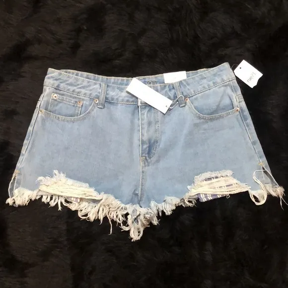 Rue21 high rise shortie denim shorts NWT - Image 3