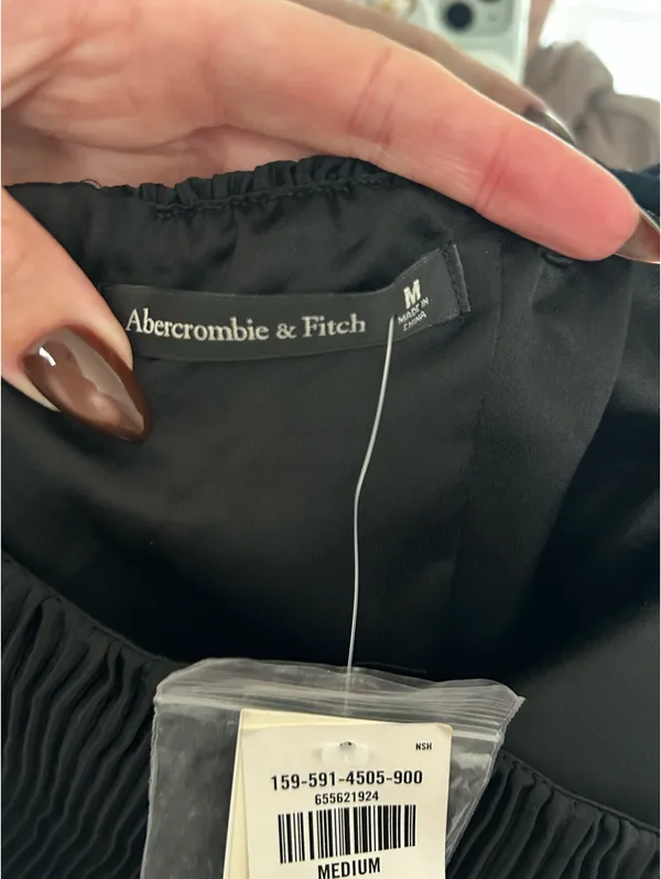 Abercrombie & Fitch Black Dress - Image 5