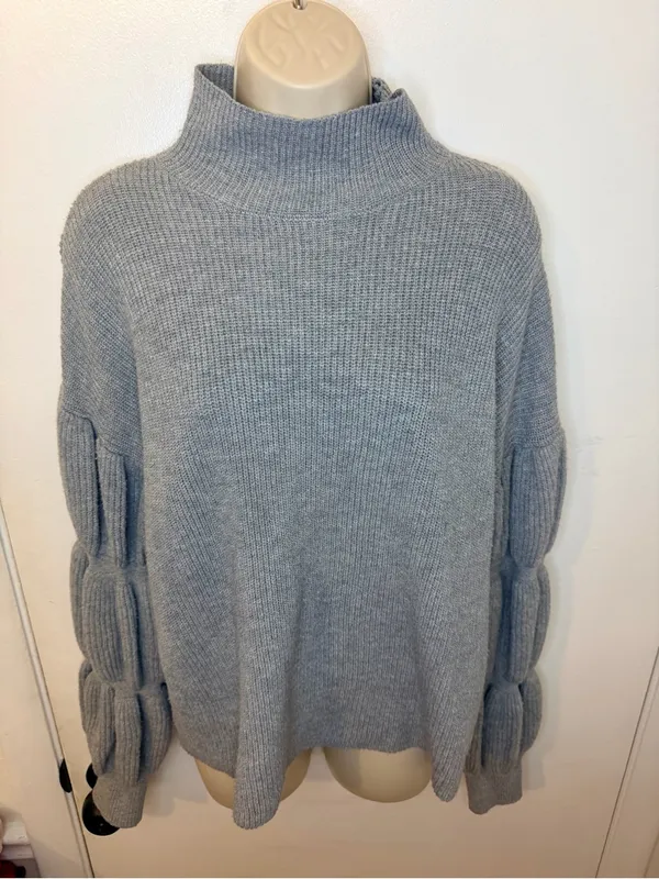 Hem & Thread Gray Ribbed Mock Neck Balloon Sleeve Sweater Size Large - Image 3