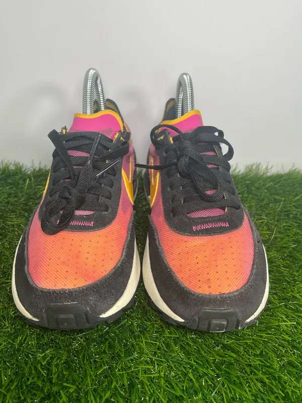 Nike Waffle One Active Fuchsia Yellow Black Women’s Size 5.5 - Image 2