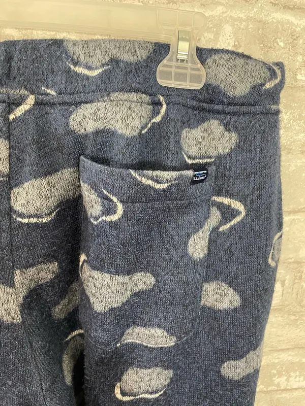 L.L.Bean women's print sweater jogger fleece pants featuring a cloud pattern - Image 3