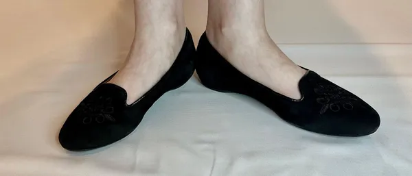 Clarks Artisan | Black Alitay Kallen Suede Flat - 6M - Image 14