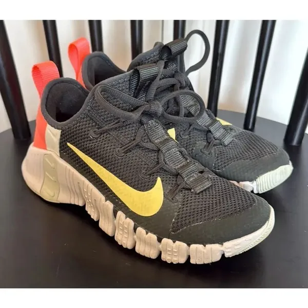 Nike Free Metacon 3 black sneakers size 6 - Image 13