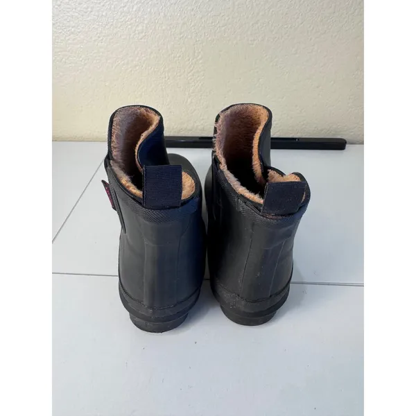 Chooka Plush Chelsea Black Women Size 8 Rain Boots Faux Fur Lined Waterproof - Image 2