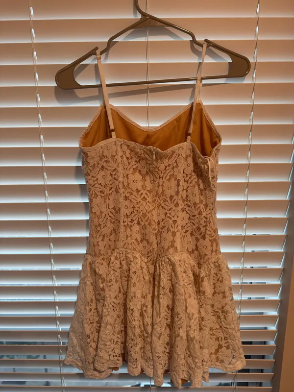 White lace dress Size M - Image 2