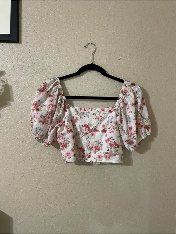 Altar’d State Eyelet Puff Sleeve Crop Top Size XS Smocked Back Square Neck - Image 2