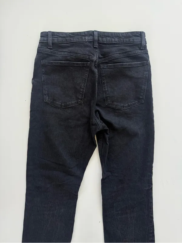 Zara Black High Waisted Straight Legged Jeans size 8 - Image 5