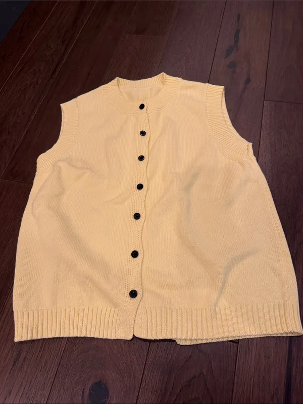 Yellow Sleeveless Button-Front Women's Sweater Vest Size Small - C31-054 - Image 3