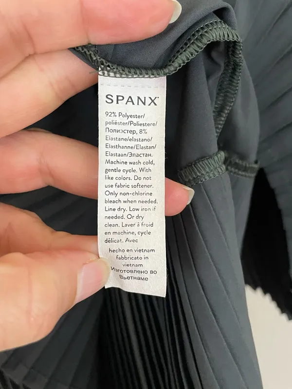 SPANX Yes, Pleats! Tank Top Pleated Hem Sleeveless Tank - Dark Gray Size Medium‎ - Image 4