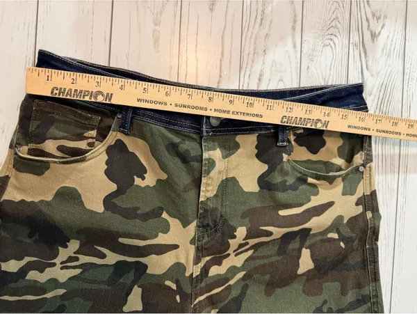 Risen Jeans Camo Wide Leg High Rise Stretch Pants Size 15/32 Y2K - Image 8