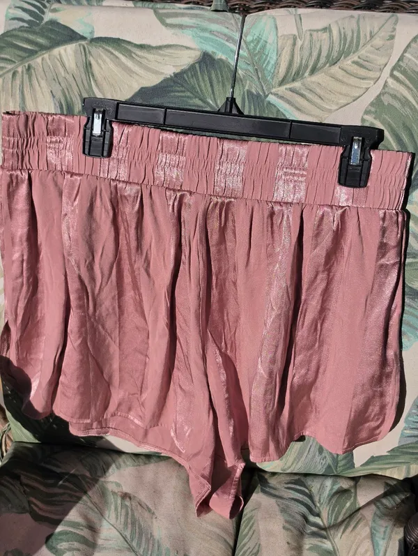 Mix Match Victoria's Secret And Juicy PJs L/XL - Image 8
