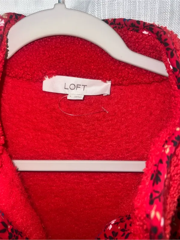 LOFT Red Mixed Media Floral Sherpa Fleece Pullover size large NWOT - Image 3