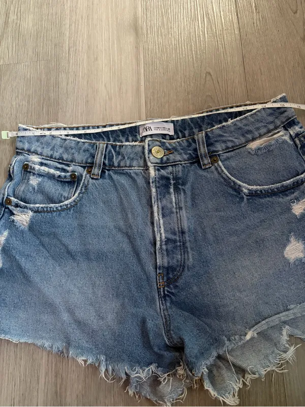 Zara High Rise Distressed Denim Cutoff Shorts Size 8 100% Cotton - Image 3