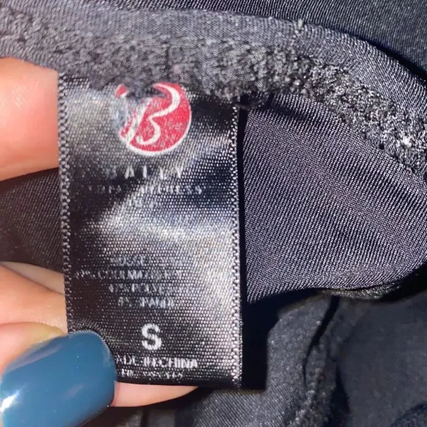 ✨ Bally Total Fitness Womens Tummy Control Capri Legging✨ - Image 7